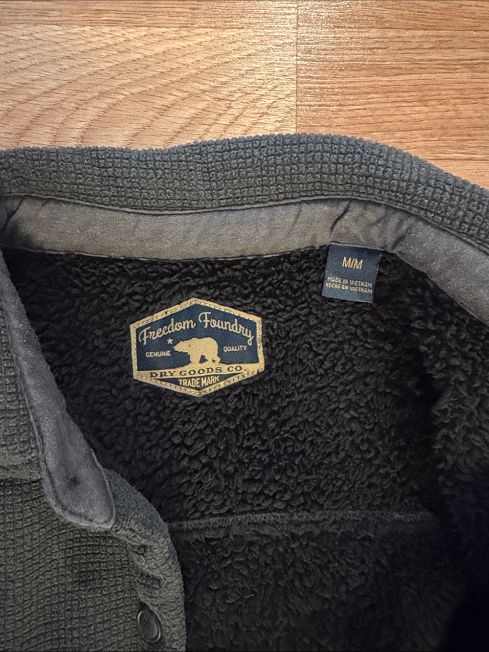 BUTTON DOWN - Picture 3 of 3
